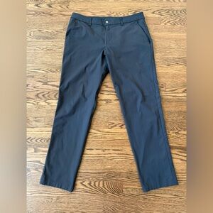 Lululemon Men’s ABC trousers in grey size 36 chino pants